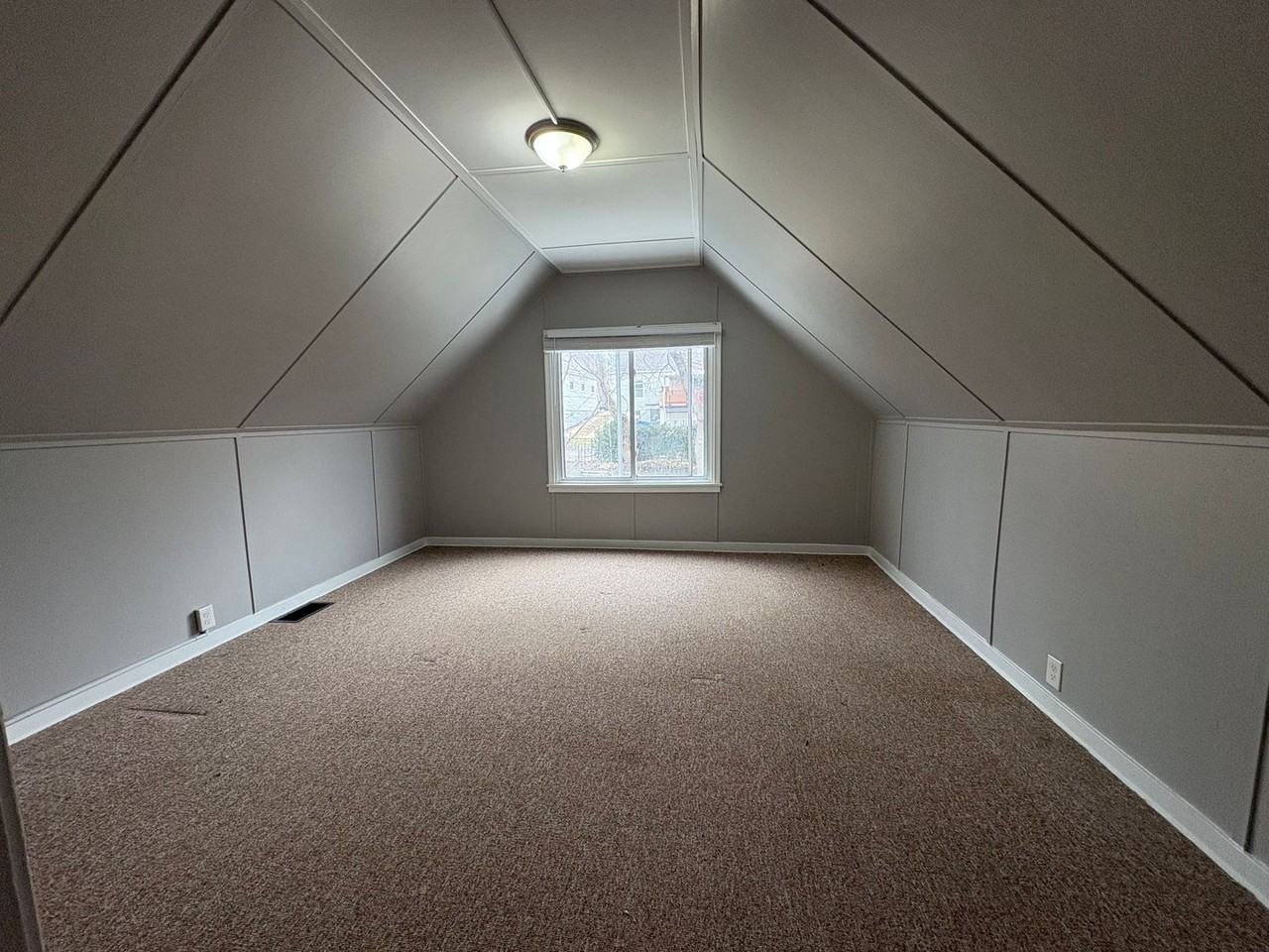 819 Orchard Ave - Photo 5 of 18