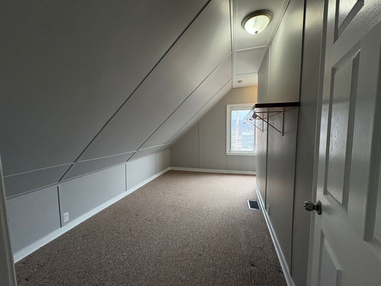 819 Orchard Ave - Photo 7 of 18