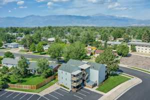 featured image of 3735 E La Salle St