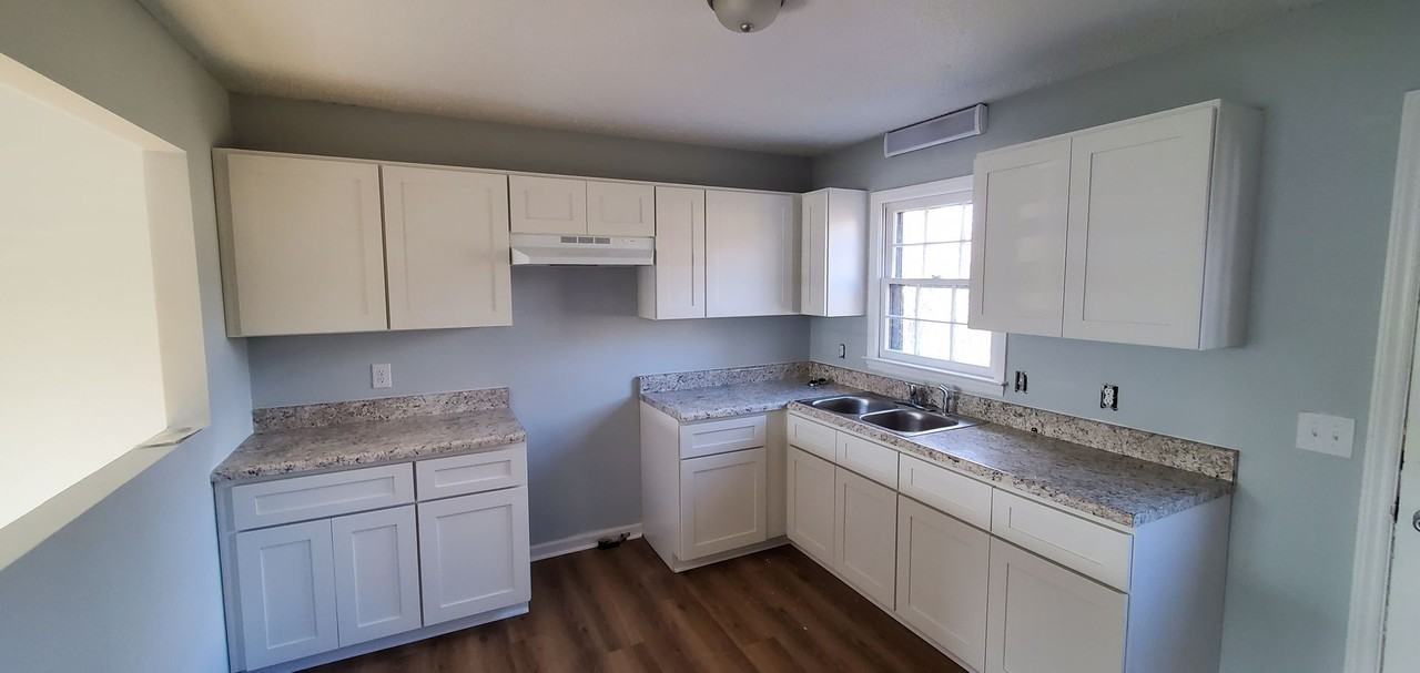 1801 Willomore St - Photo 2 of 5