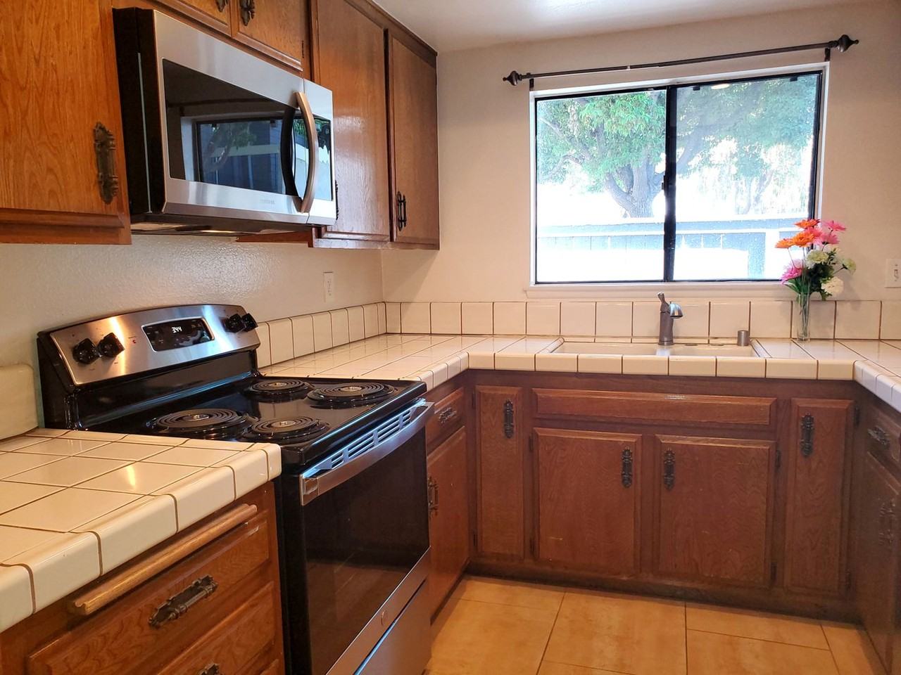 615 Brookview Way #54 - Photo 3 of 12