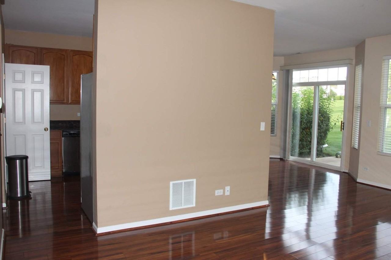 1912 Cobblestone Dr - Photo 2 of 20