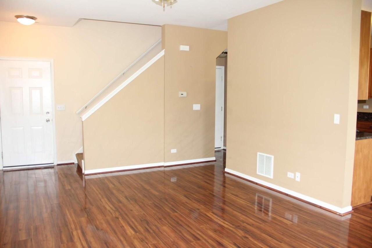 1912 Cobblestone Dr - Photo 6 of 20