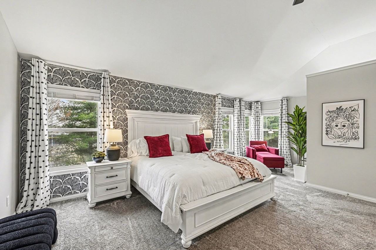 2580 Hingham Ln - Photo 3 of 40