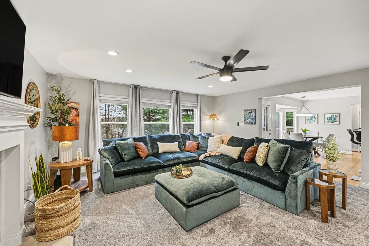 2580 Hingham Ln - Photo 6 of 40