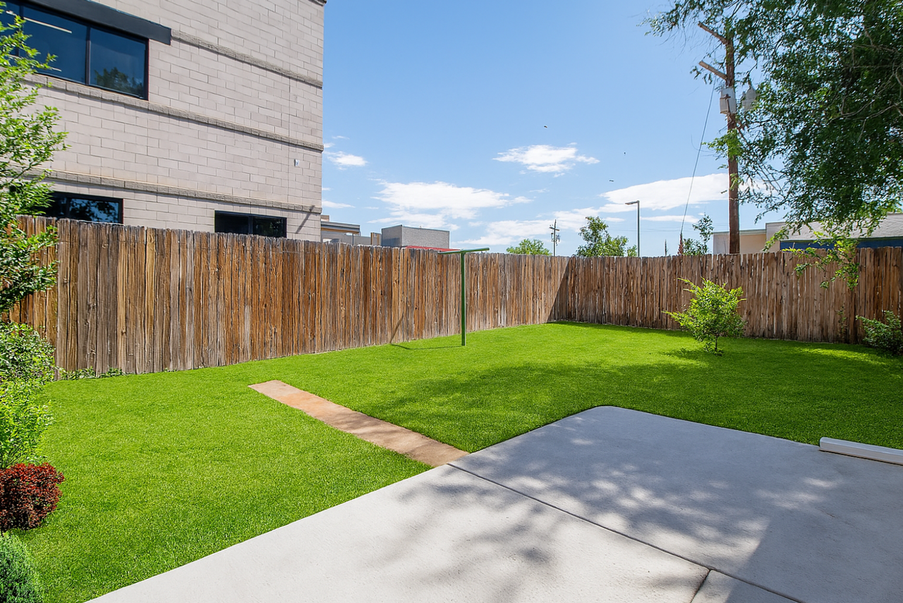 81 W Southern St - Photo 2 of 2