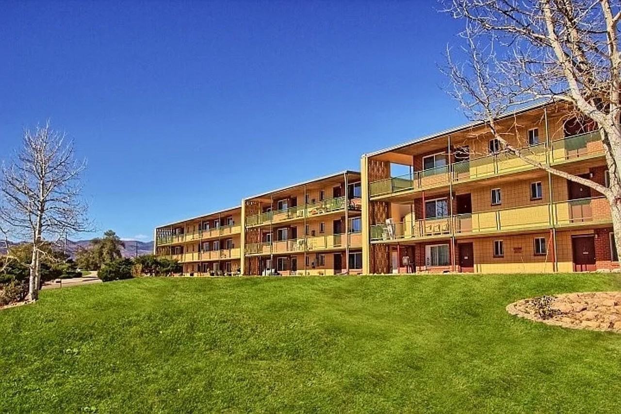 1806 E LaSalle Street - Photo 6 of 11