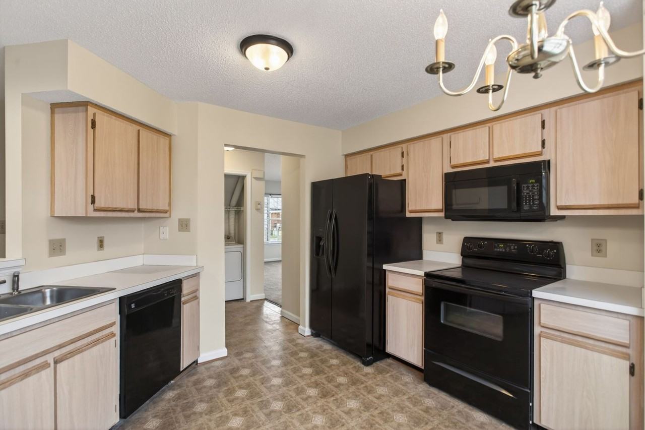 103 Kincaid Ln - Photo 5 of 17