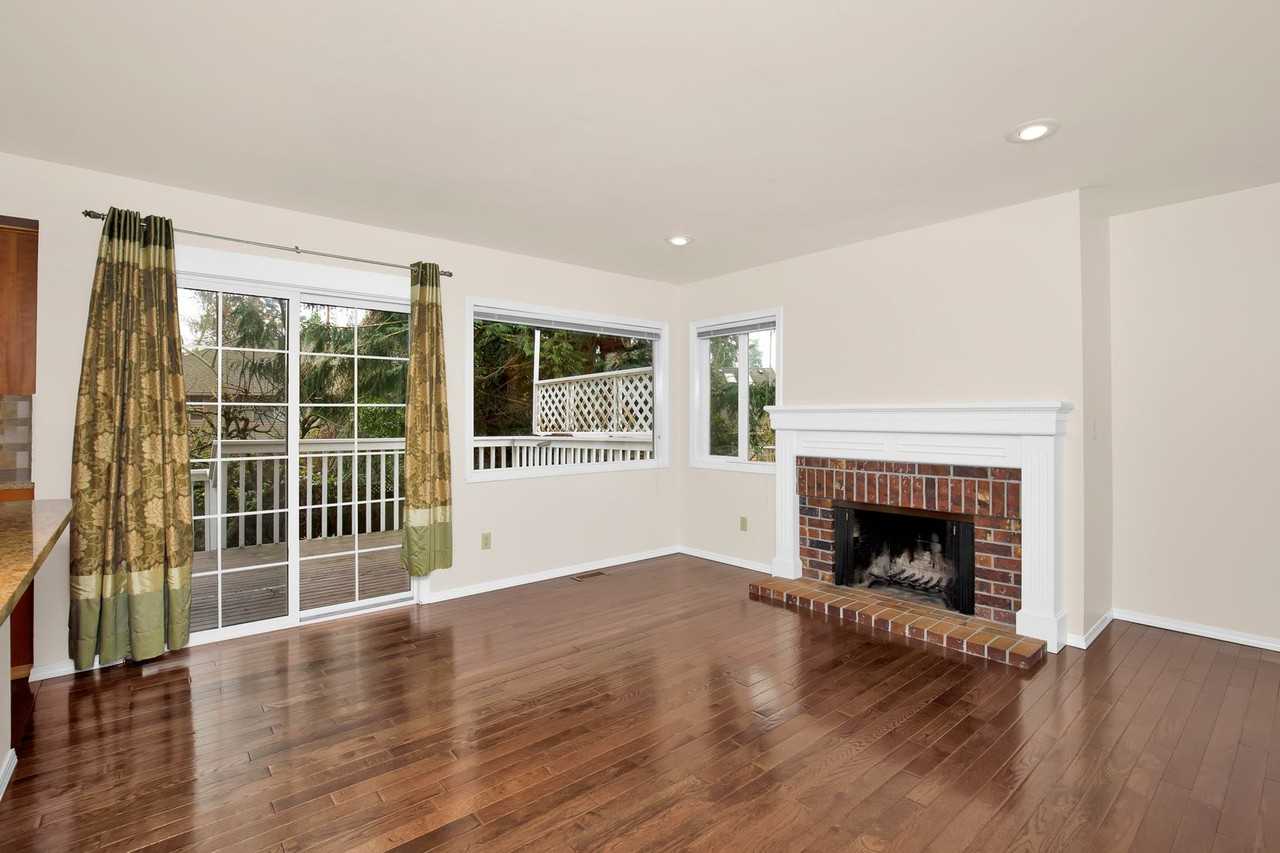 23011 Ne 14th St - Photo 6 of 18