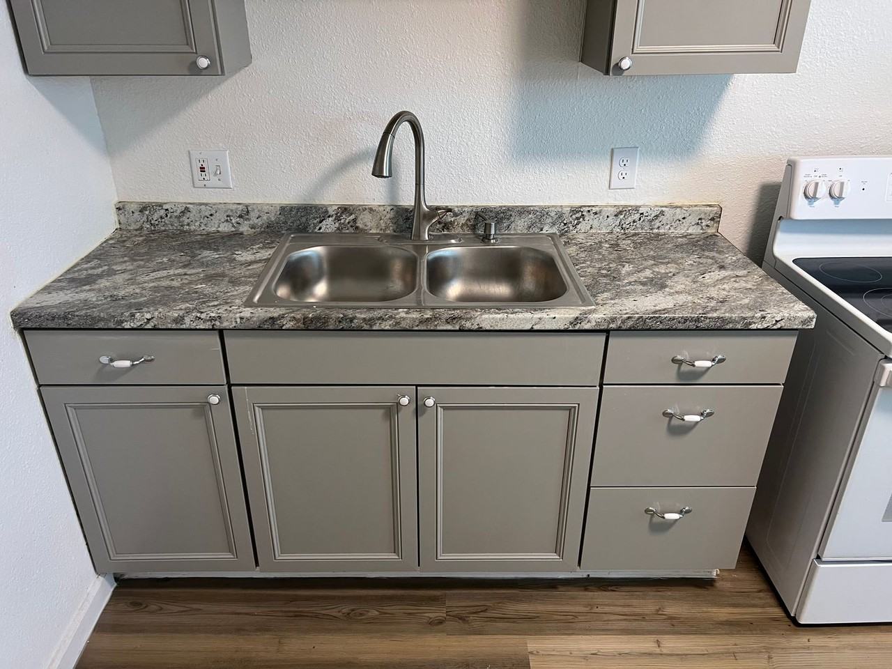 1427-1431 E Evans Ave. - Photo 4 of 21