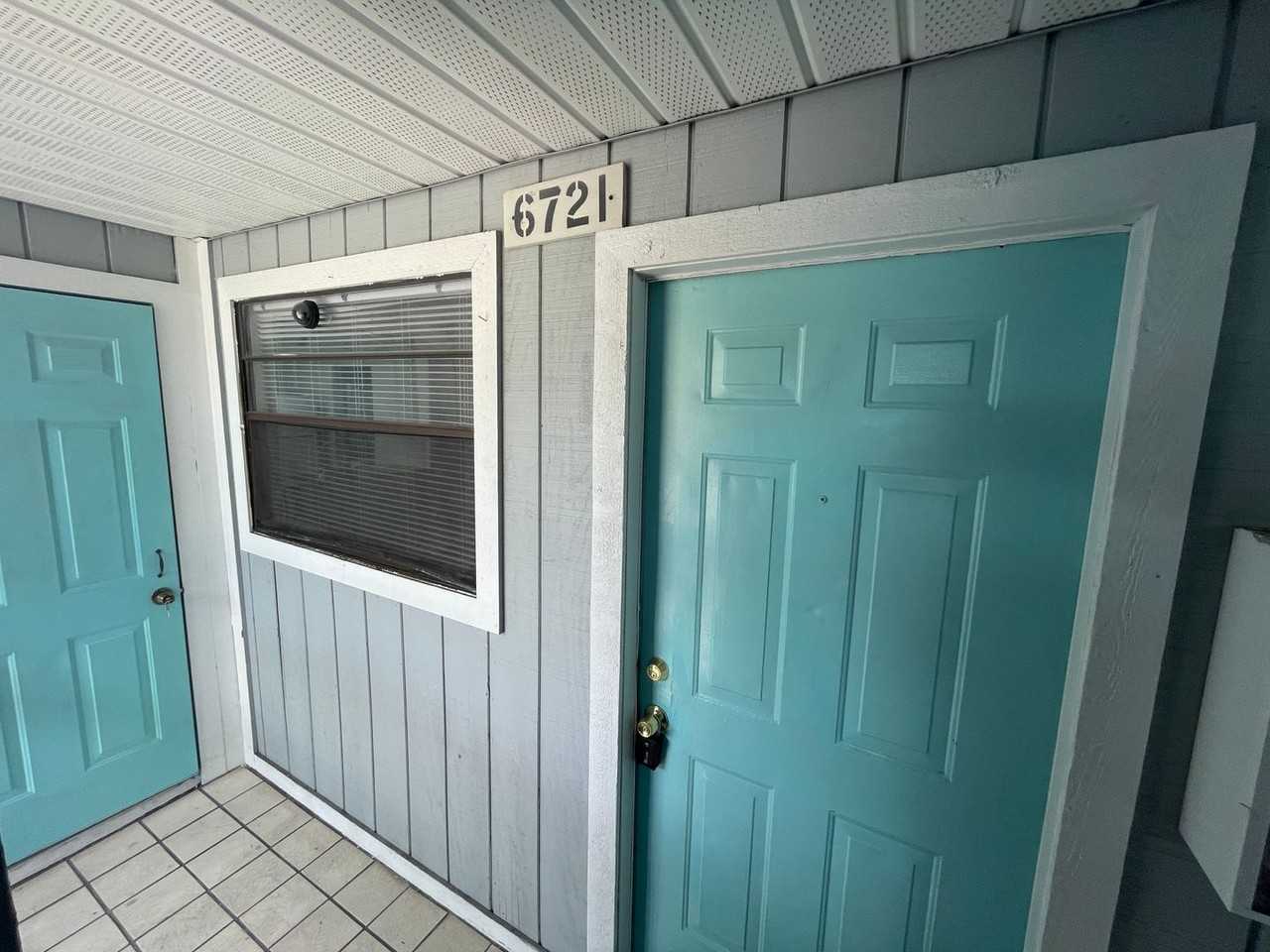 6721 Congress St - Photo 2 of 22