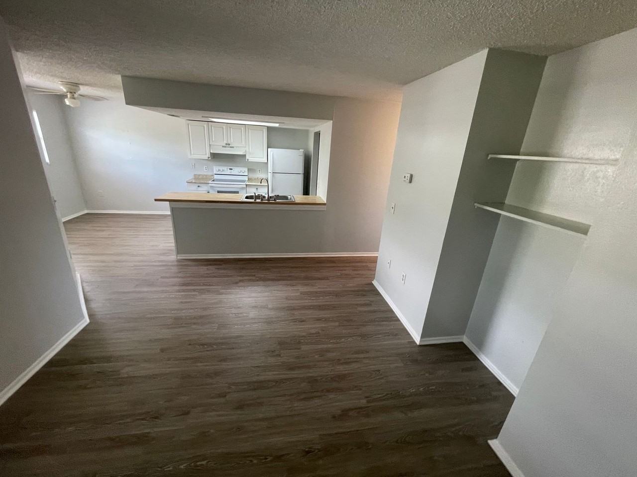 6721 Congress St - Photo 6 of 22