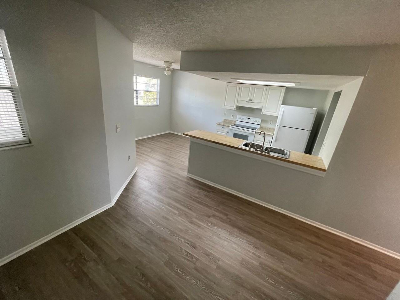 6721 Congress St - Photo 7 of 22