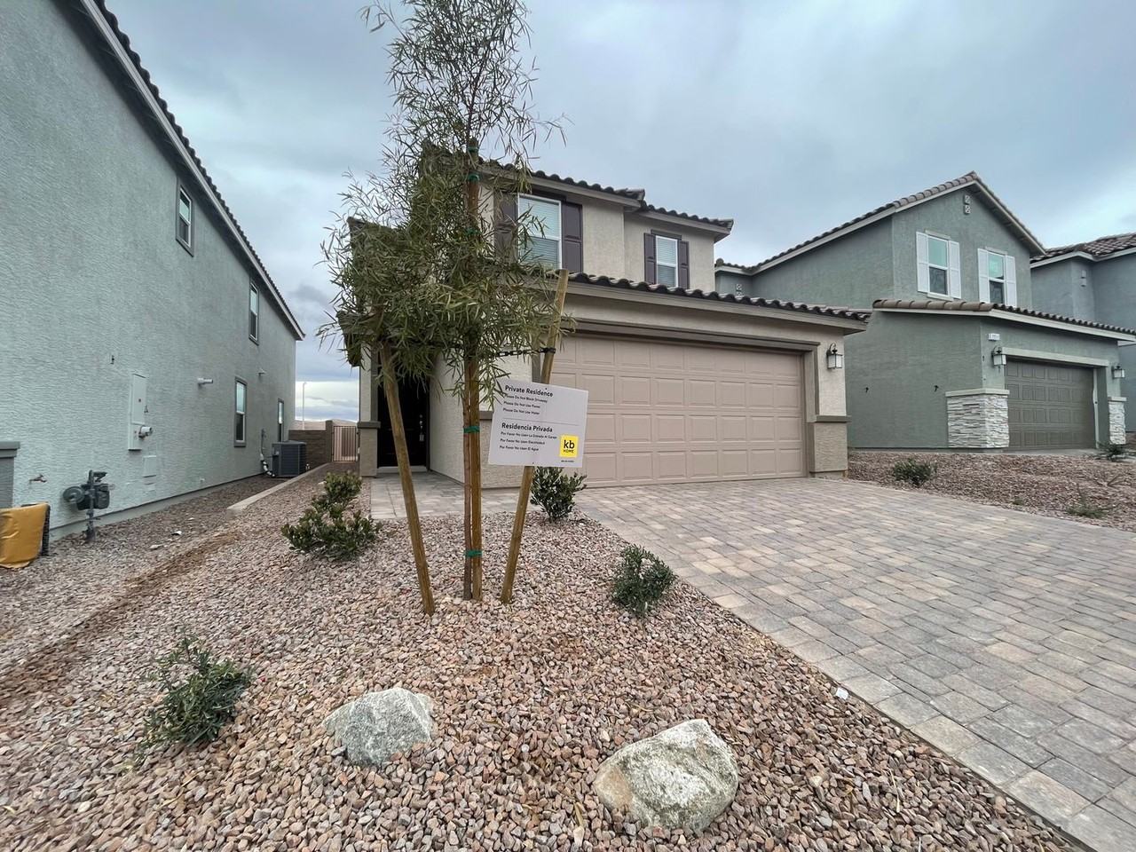 9953 Cluny Ave - Photo 2 of 23
