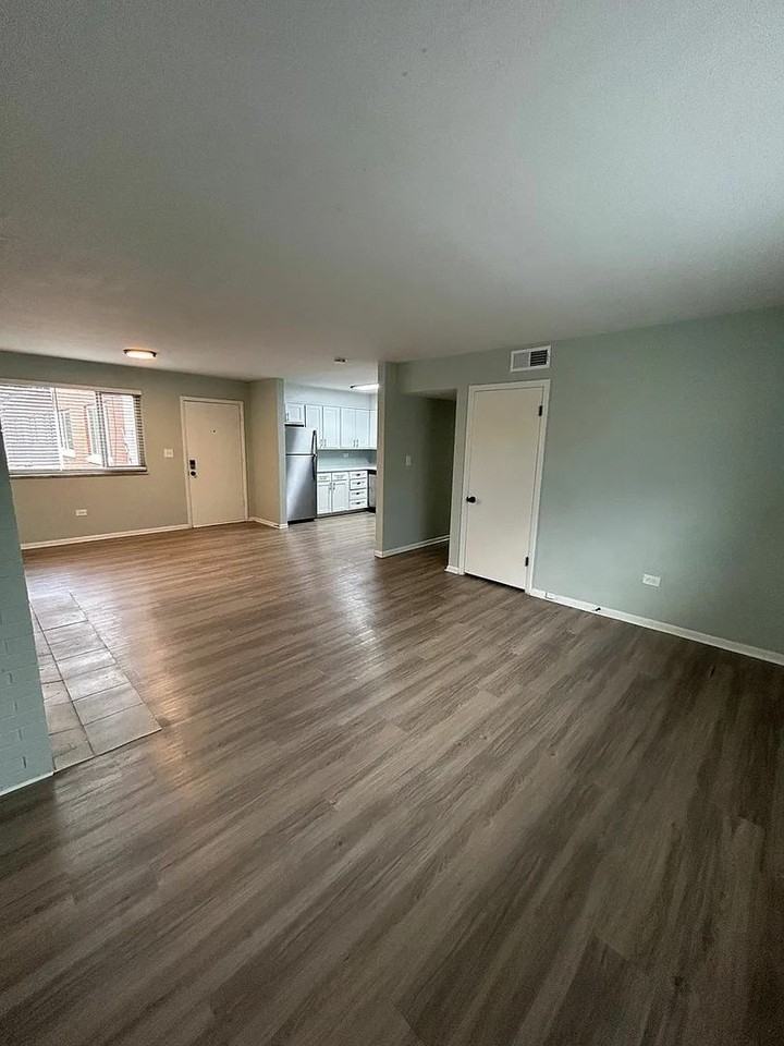 La Ronja Apartments - Photo 6 of 33