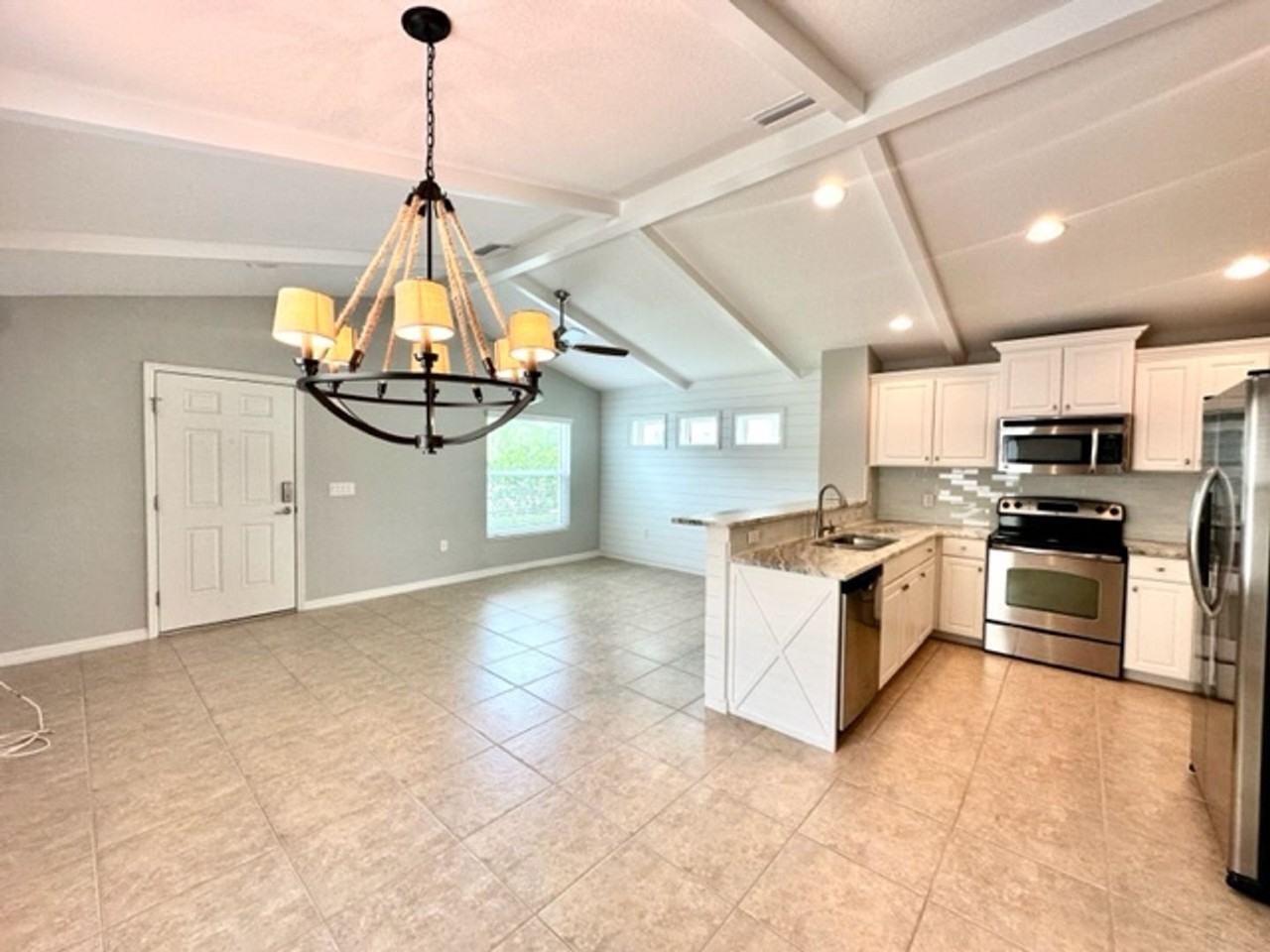 4815 Woodbrook Dr - Photo 2 of 33