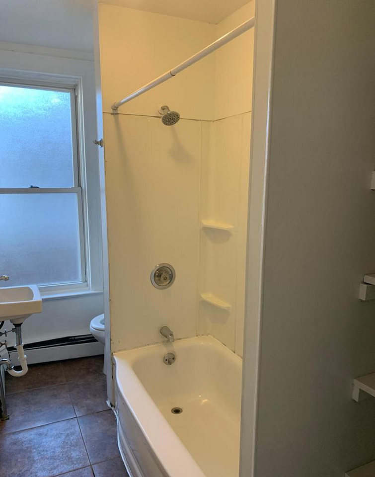 667 E Philadelphia St - Photo 7 of 13