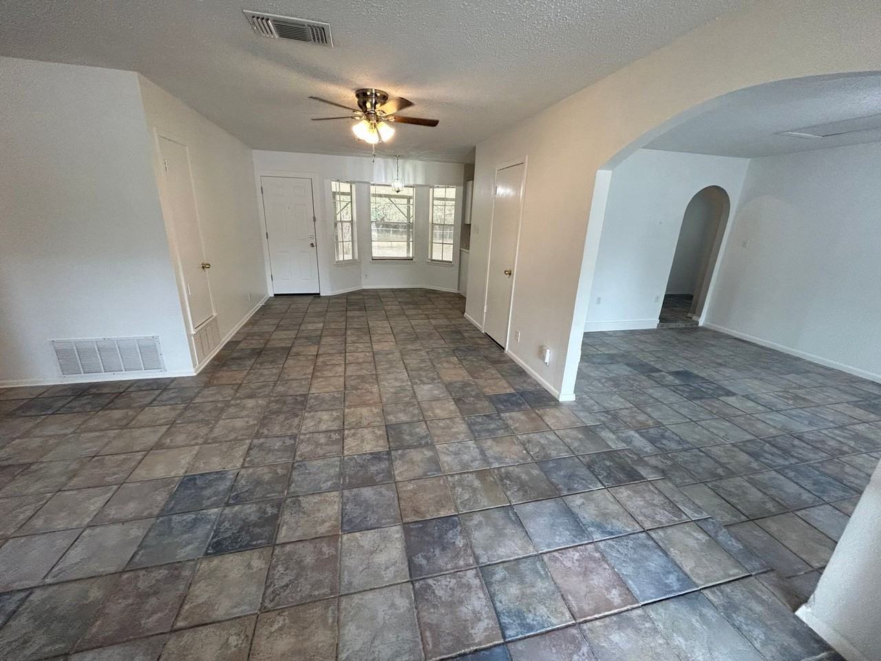 7338 Marble Creek Dr - Photo 4 of 23