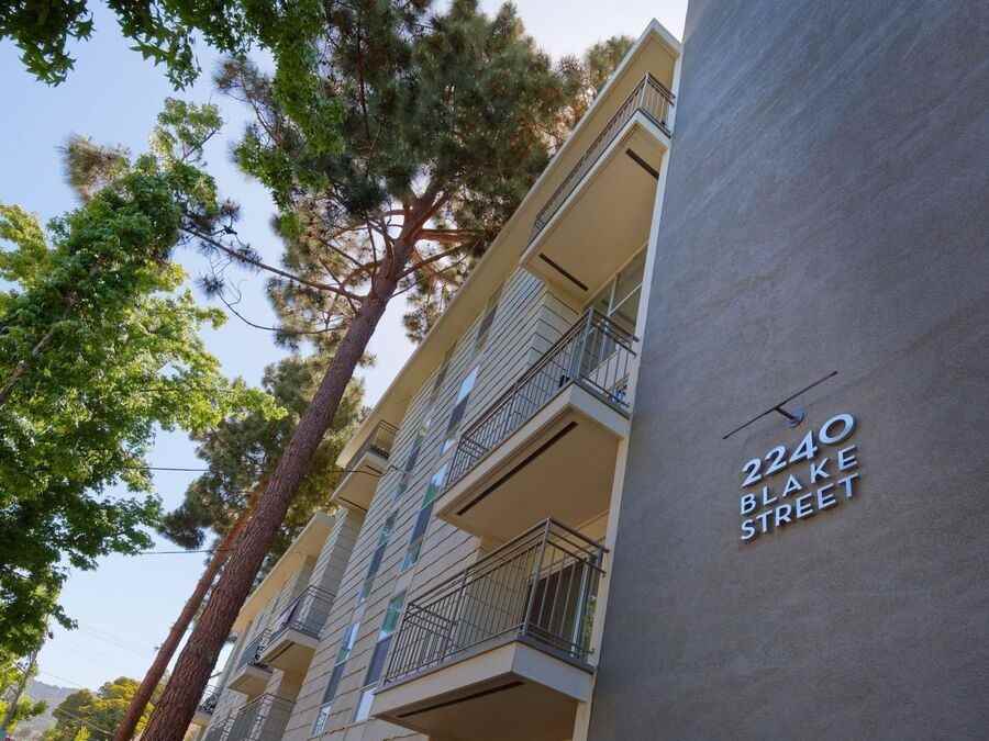 2240 Blake St - Photo 6 of 41