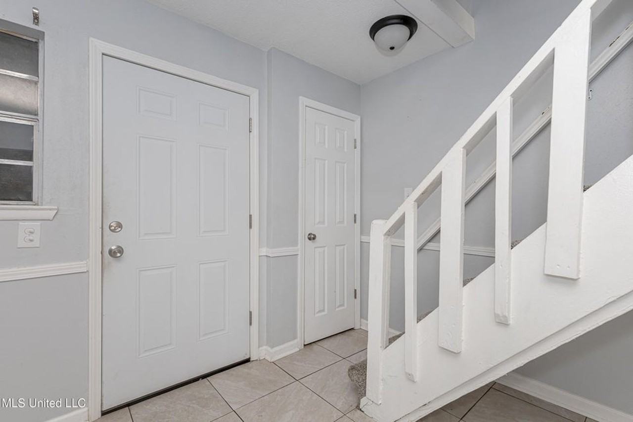 Pelican Pointe - Photo 2 of 50