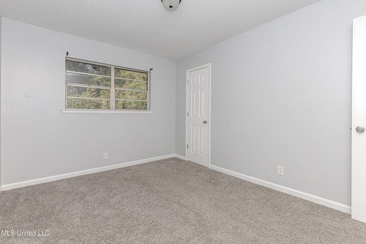 Pelican Pointe - Photo 3 of 50