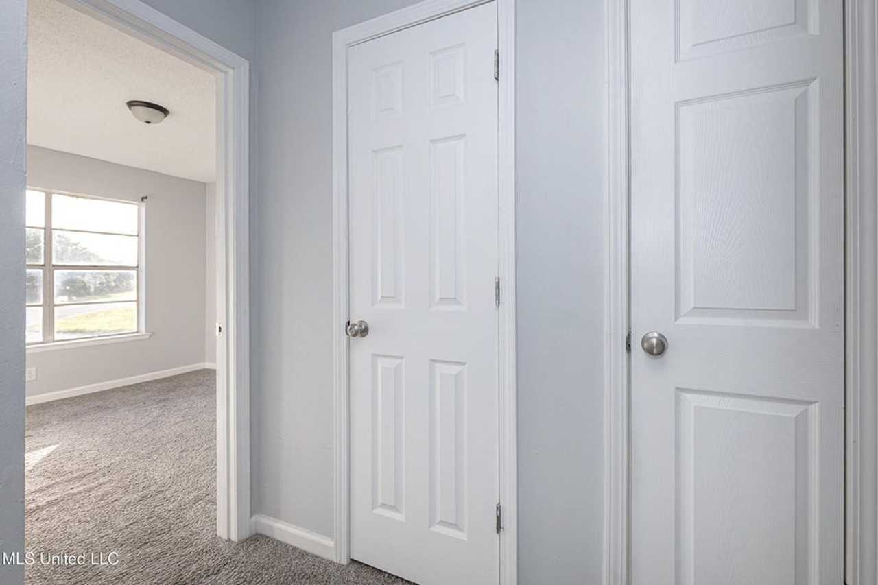 Pelican Pointe - Photo 4 of 50