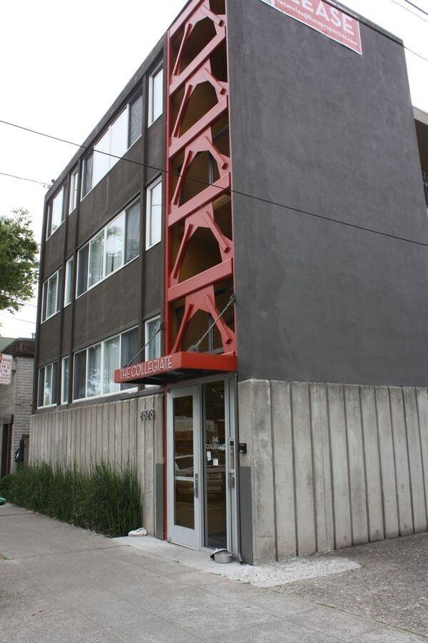 2828 College Ave - Photo 6 of 23