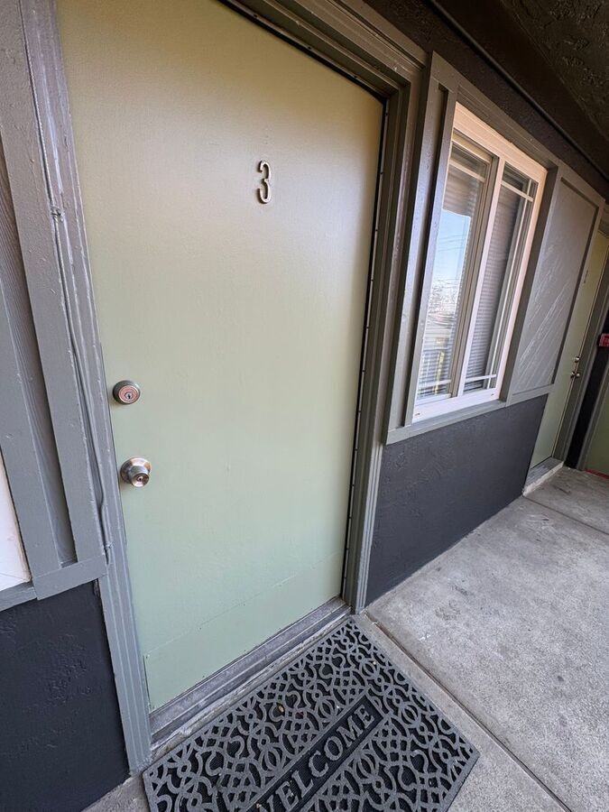 2227 Derby St - Photo 2 of 23