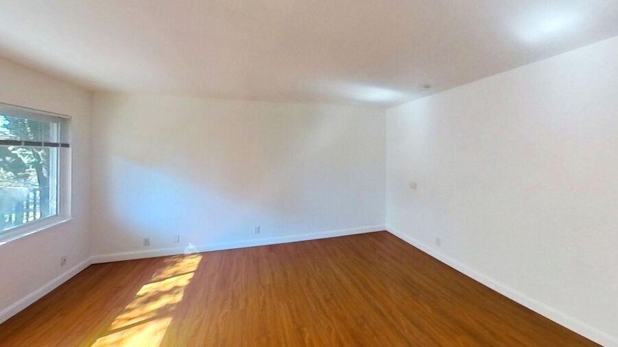 2227 Derby St - Photo 7 of 23