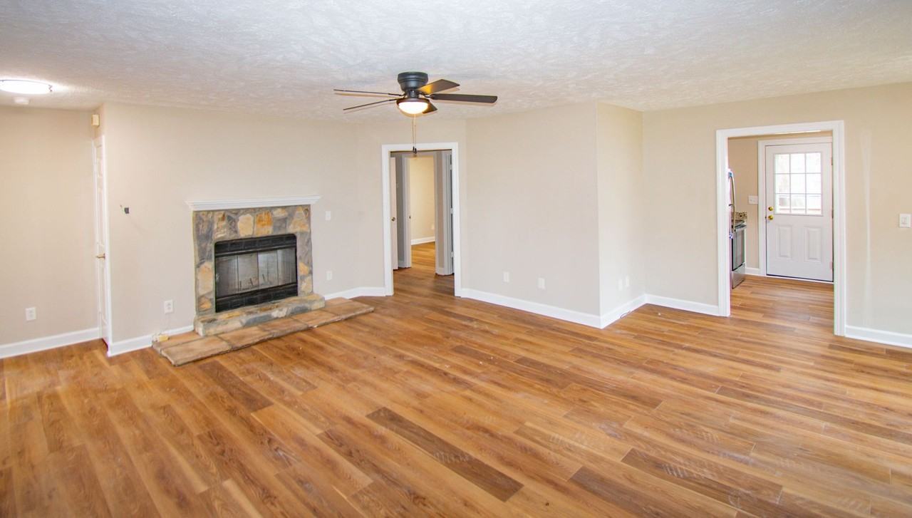 6580 Applewhite Rd - Photo 7 of 24