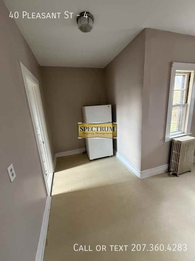 40 Pleasant St - Photo 3 of 12