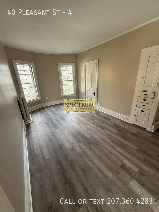 40 Pleasant St - Photo 5 of 12