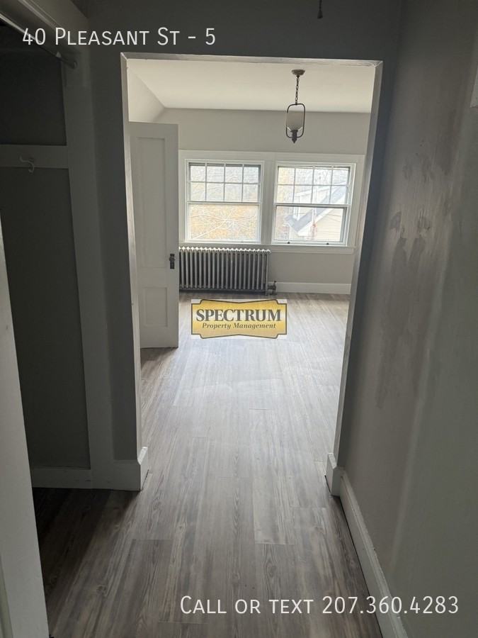 40 Pleasant St - Photo 3 of 13