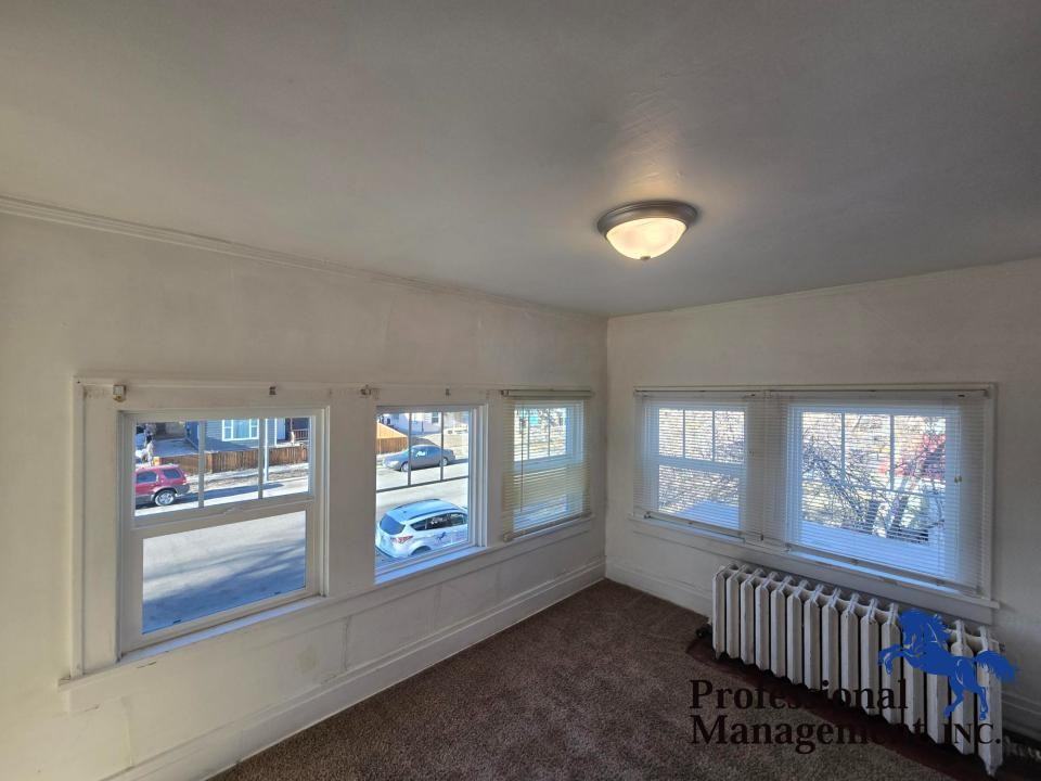 309 S 31st St #3 - Photo 7 of 9