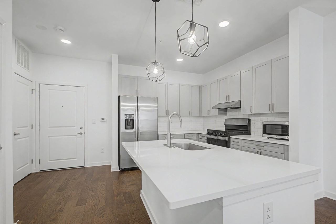 1677 54th Ave N #120 - Photo 4 of 25