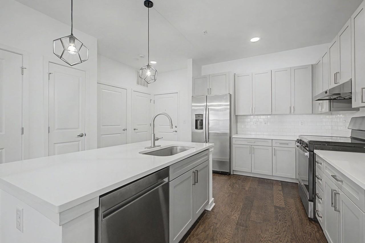 1677 54th Ave N #120 - Photo 5 of 25