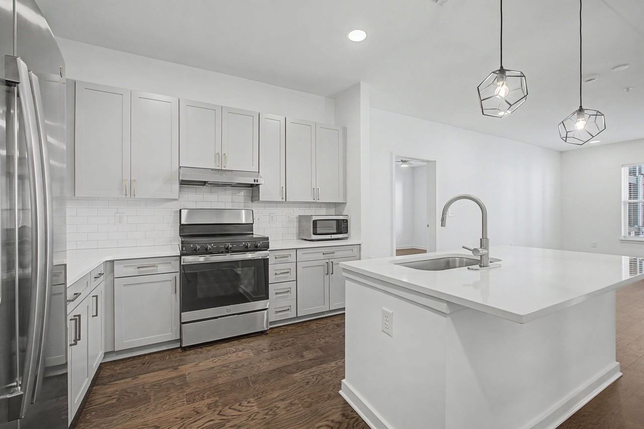 1677 54th Ave N #120 - Photo 6 of 25