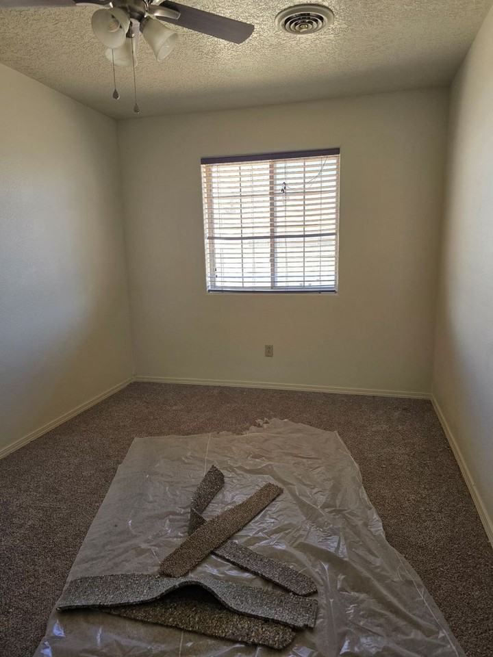 828 N Cholla St - Photo 4 of 6