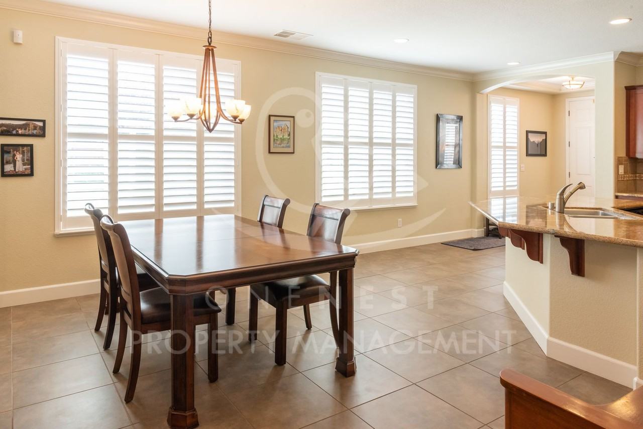 1360 Rawlings Ln - Photo 5 of 20