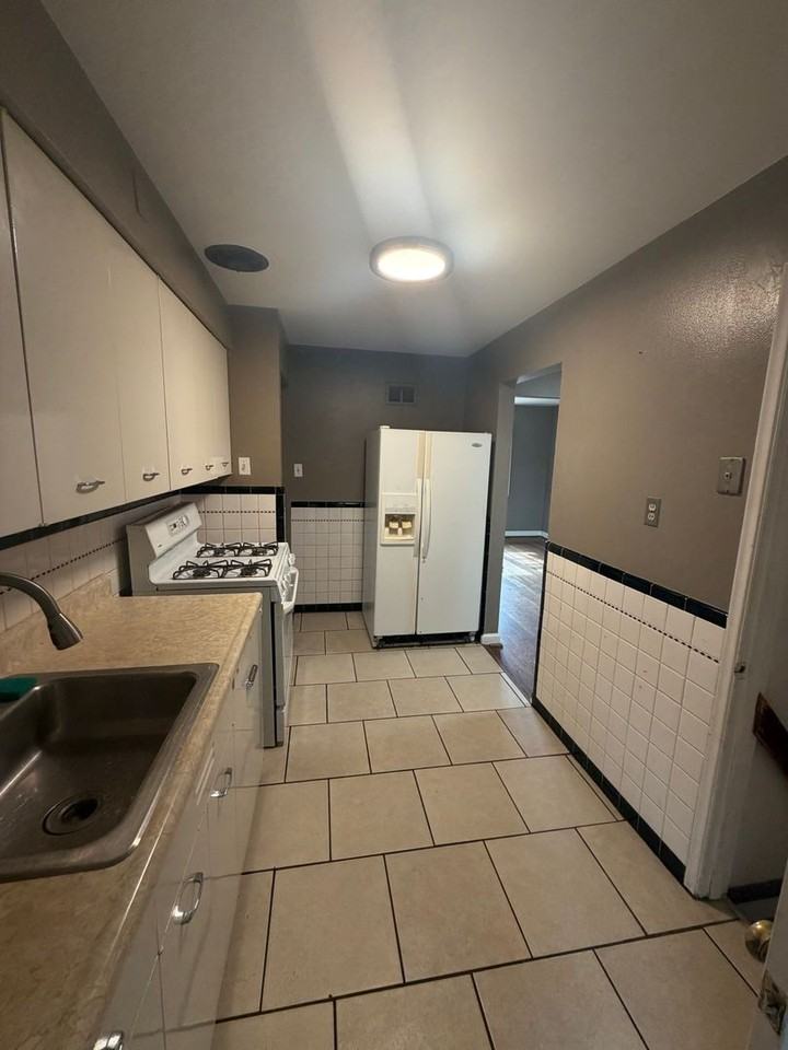 10201 Bellefontaine Rd - Photo 6 of 12