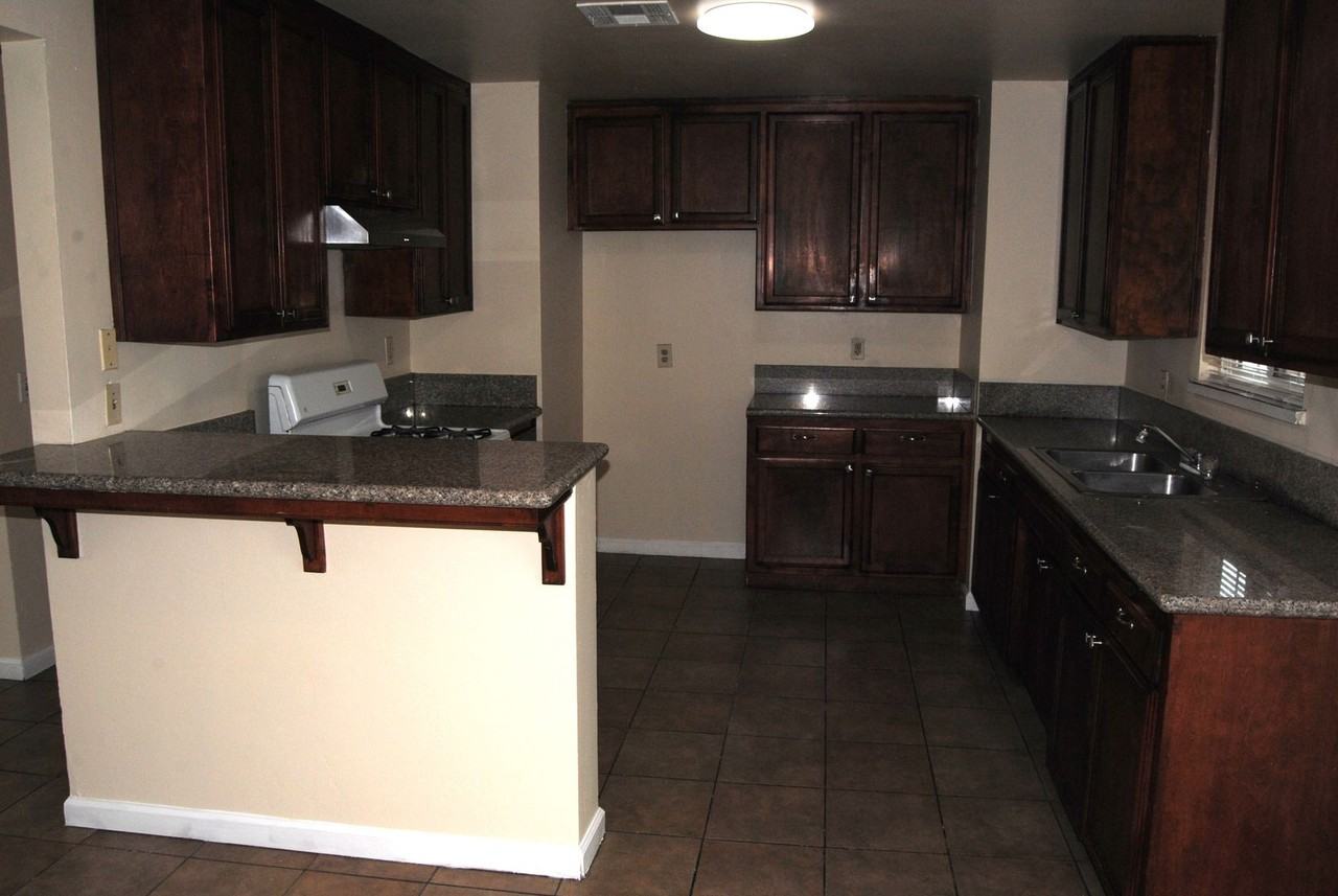 520 Delfino Ln - Photo 6 of 16