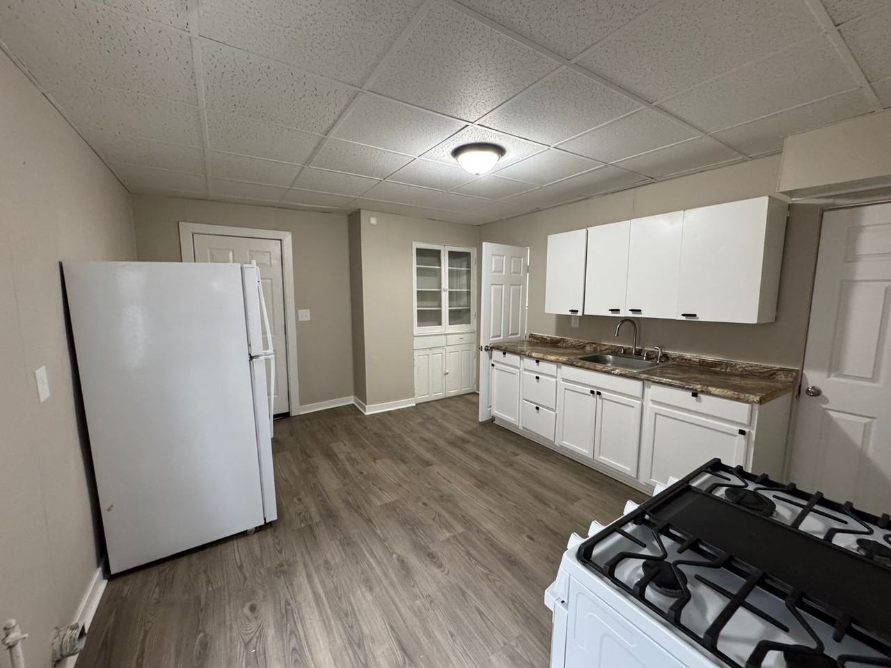 106 E Maryland St - Photo 6 of 6