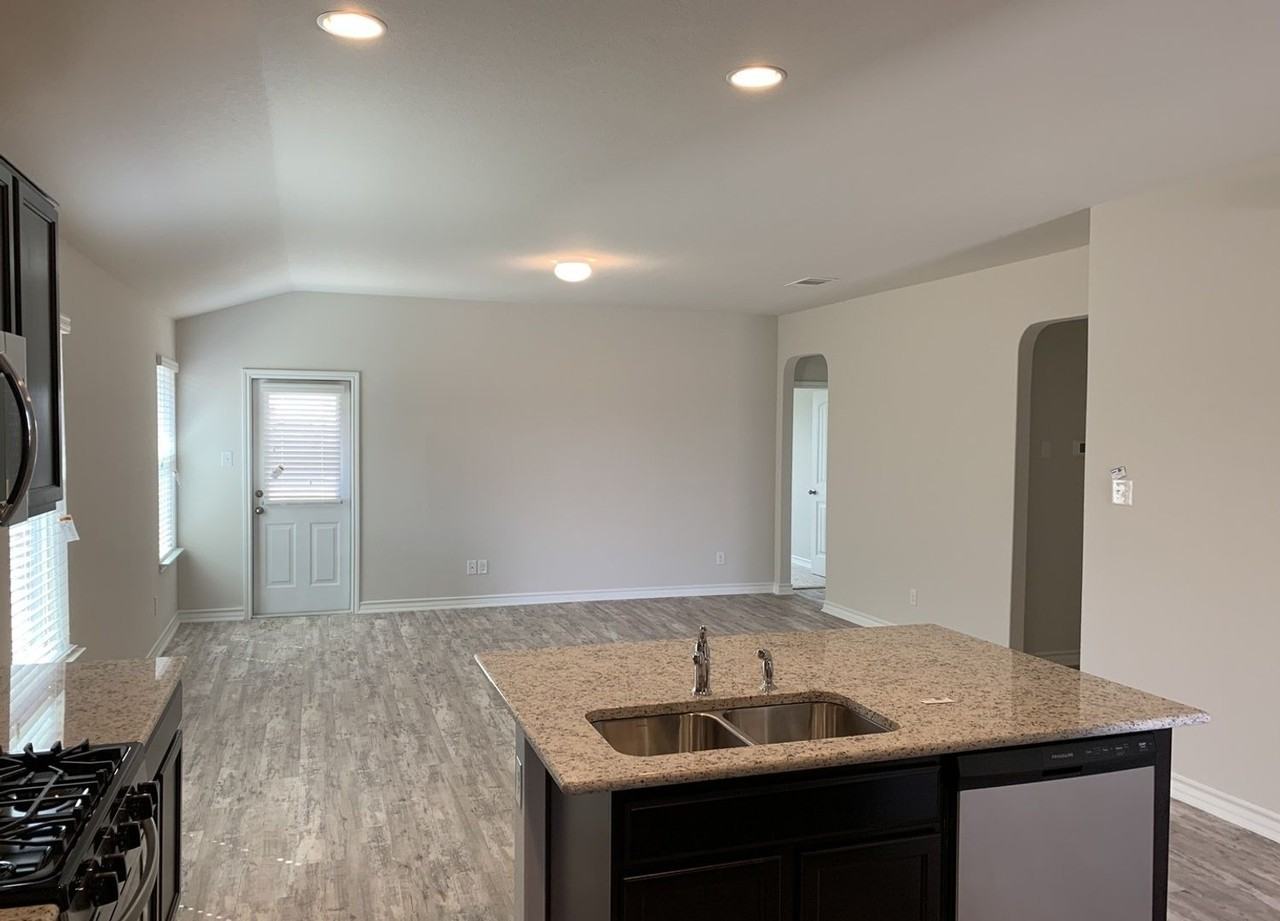 13115 Maestro Spark - Photo 3 of 10