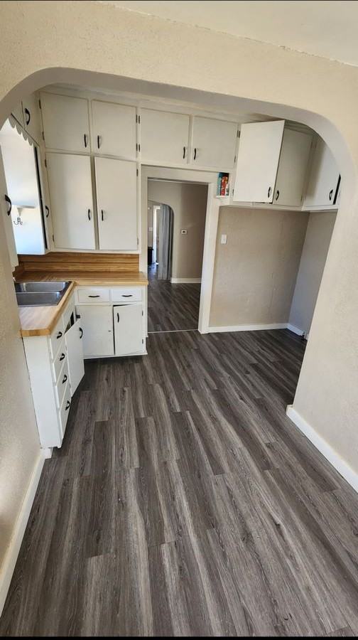 1766 Selkirk St - Photo 4 of 7