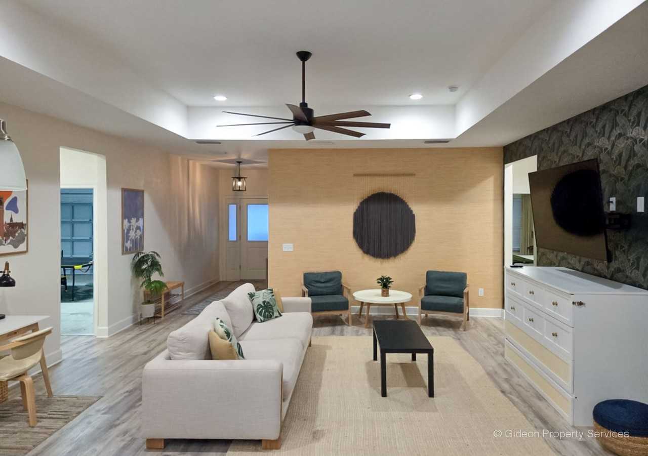 4460 Nw 19th St - Photo 4 of 38