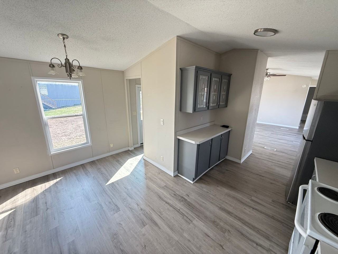 147 W Henry Ln - Photo 7 of 16