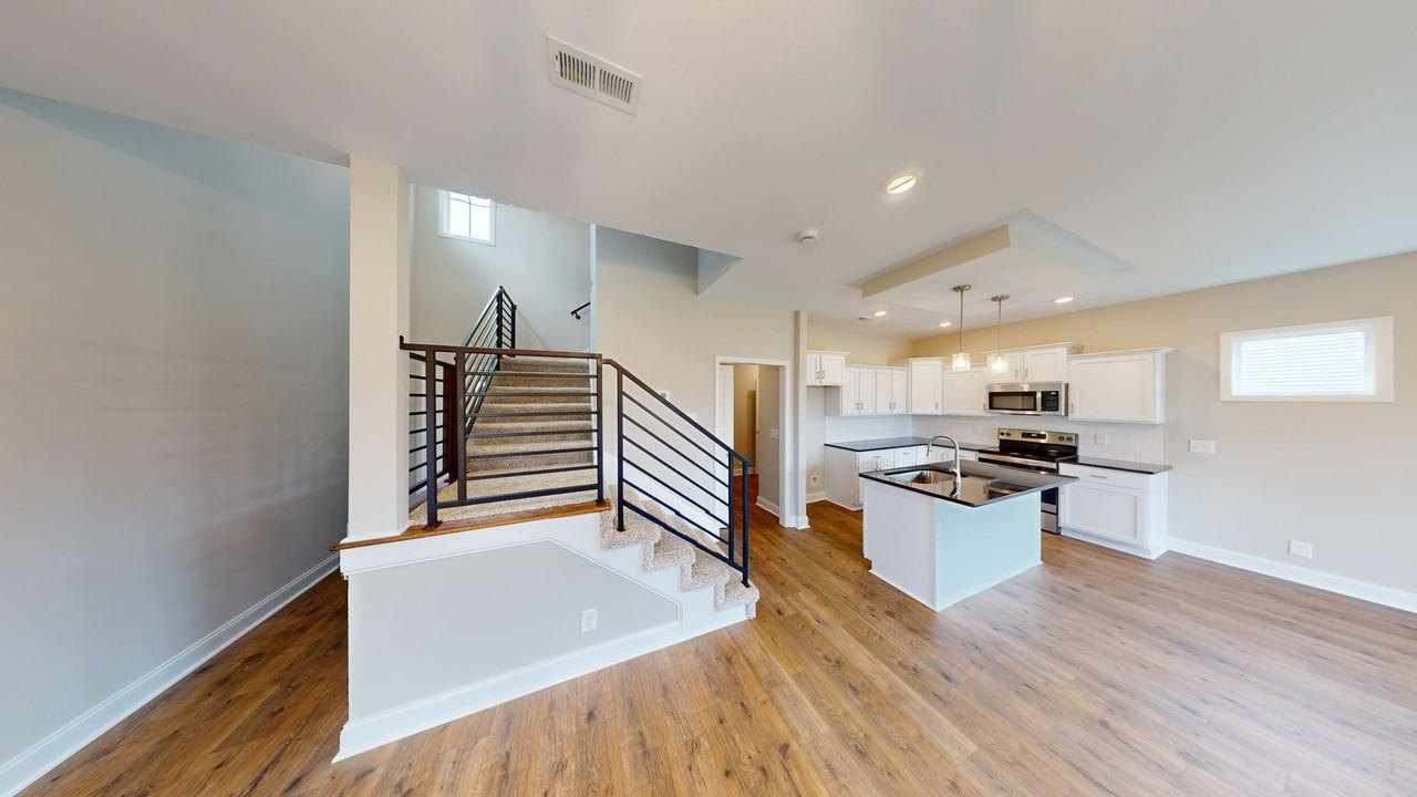 2075 Ireland Way - Photo 4 of 22