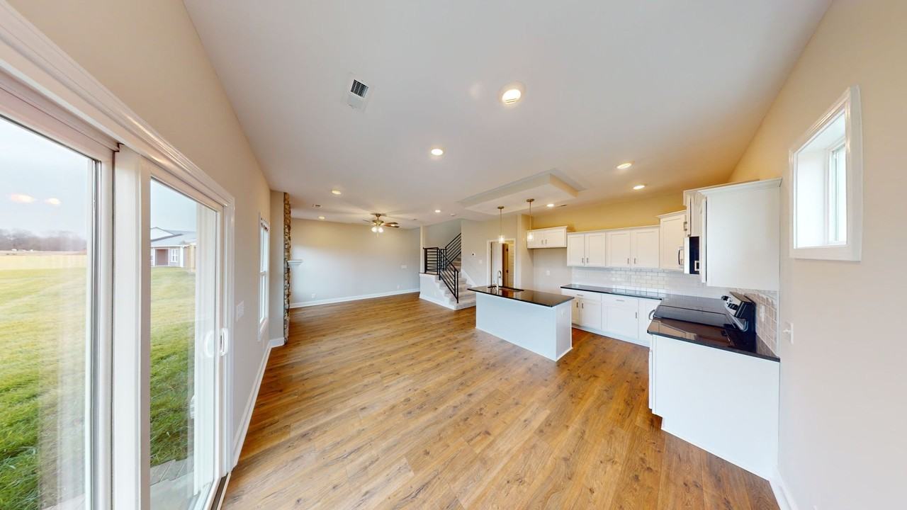 2075 Ireland Way - Photo 6 of 22