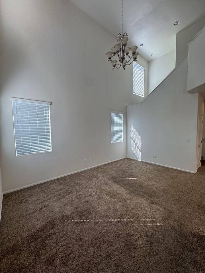 1935 Celebration Ave - Photo 2 of 17