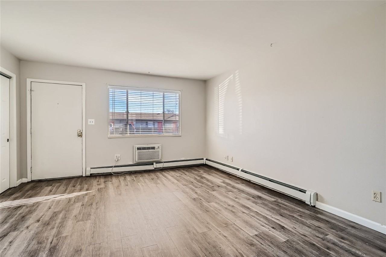 Keri Lyn Apartments - Photo 3 of 3